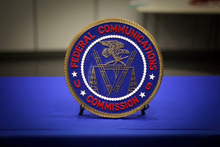 Communication in Federal Organizations